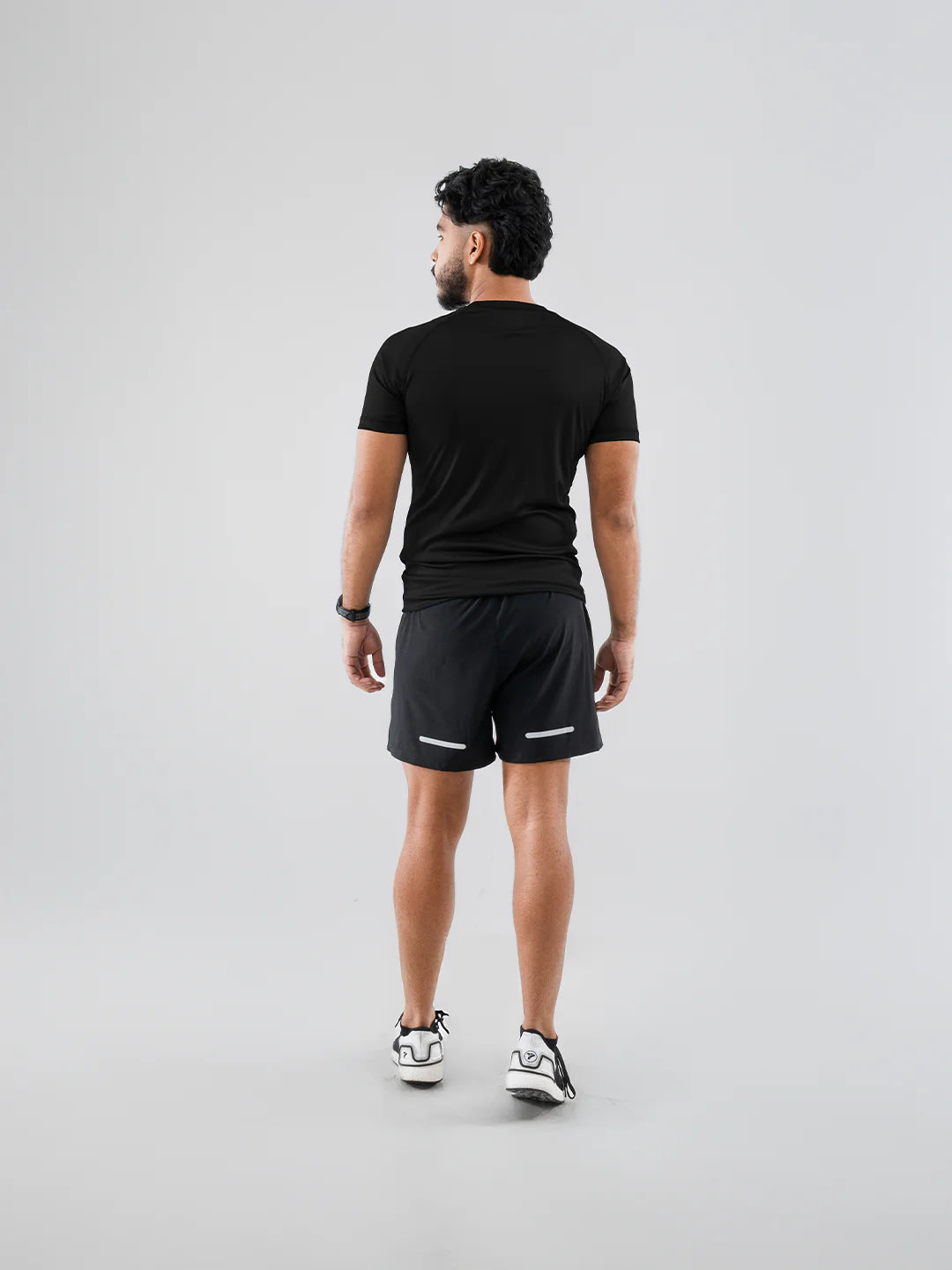 Camiseta fitness manga corta negra hecha en Colombia TENFIT
