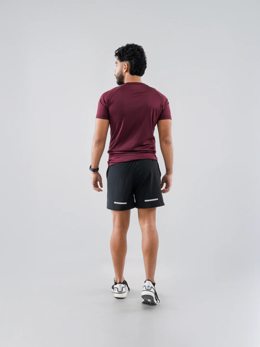 Camiseta fitness manga corta vinotinto oscuro hecha en Colombia TENFIT