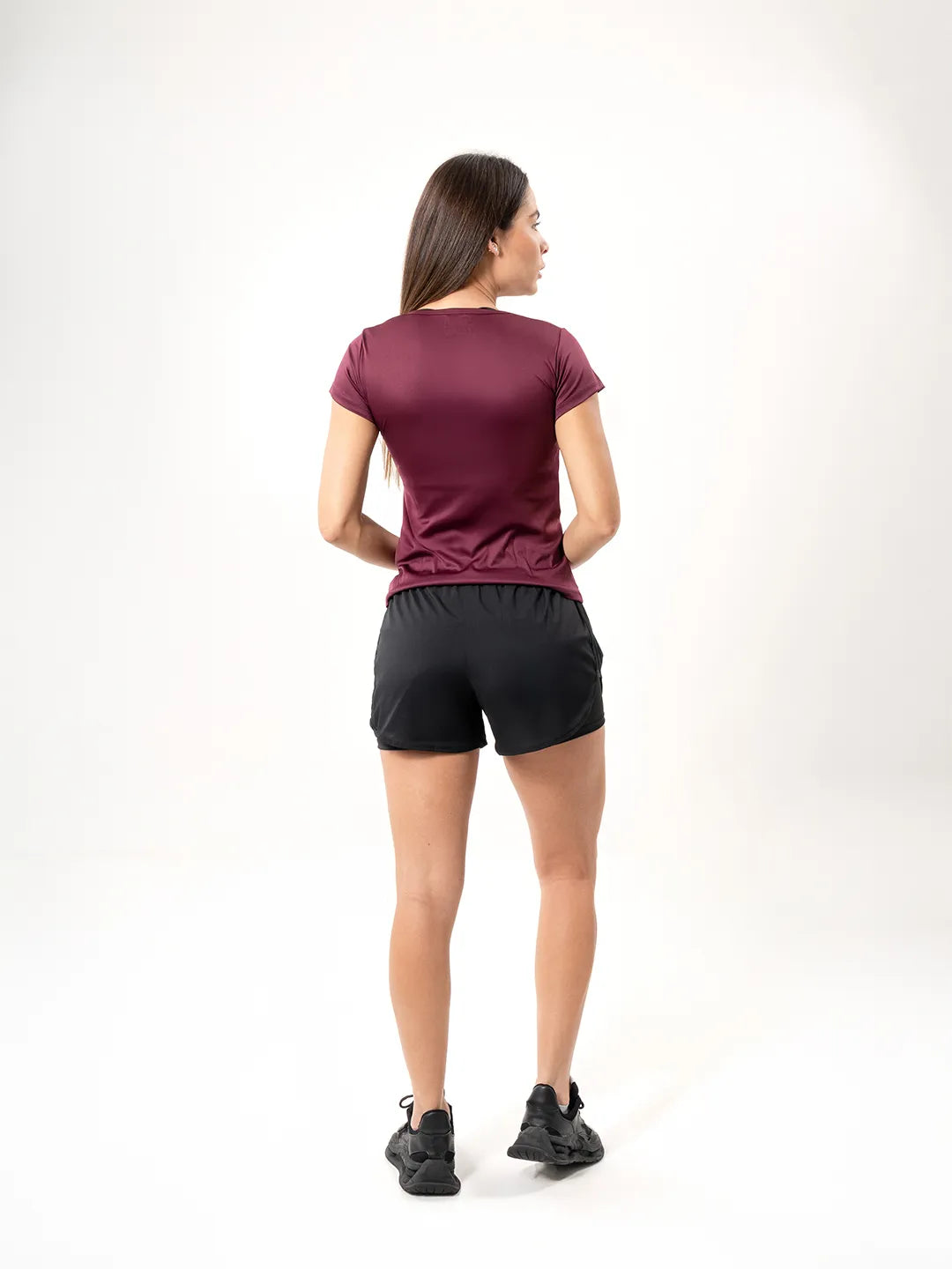 Camiseta vinotinto vista completa posterior gym mujer Colombia TENFIT