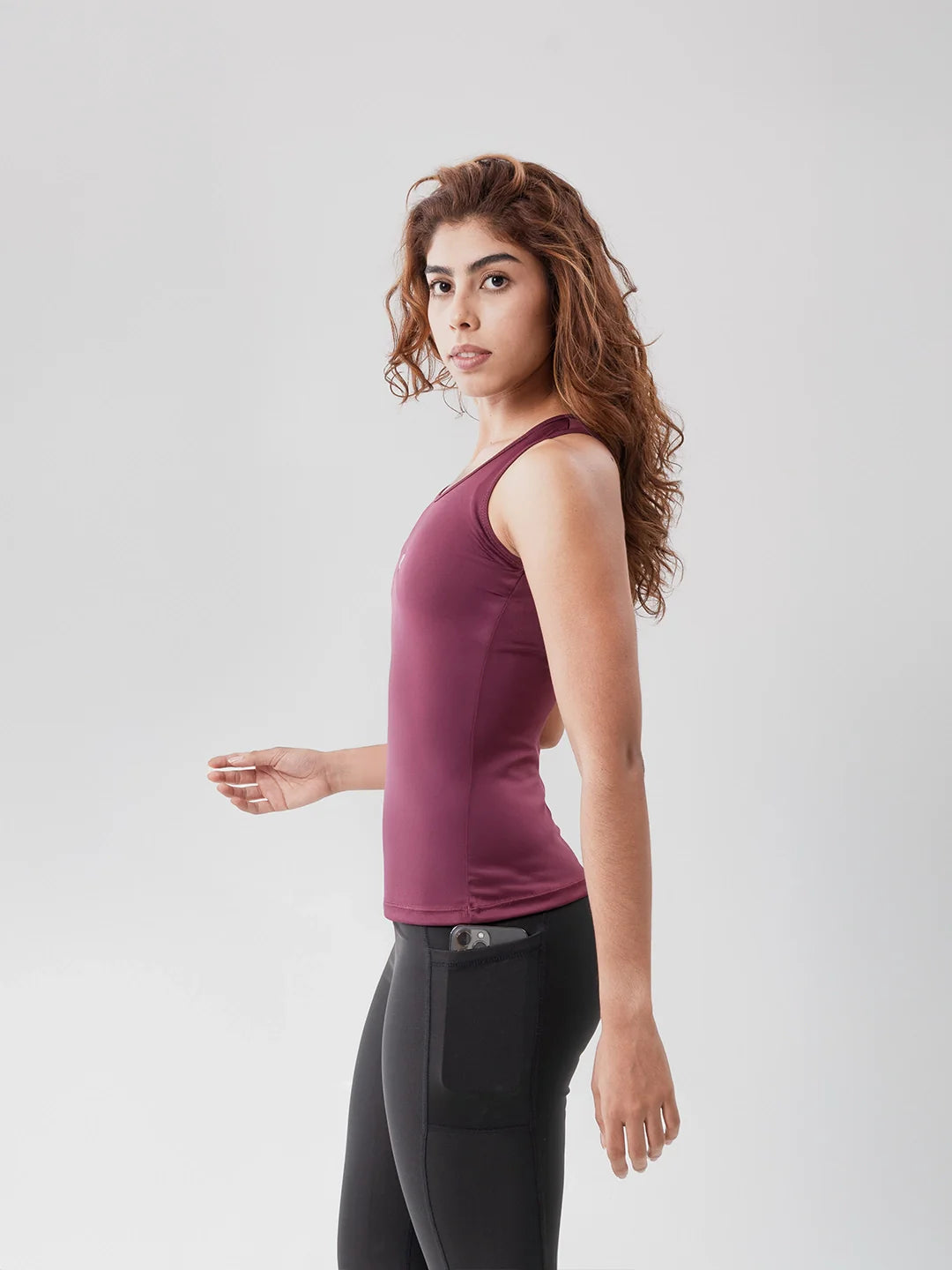 Camiseta esqueleto deportiva vinotinto oscuro mujer TENFIT — frontal