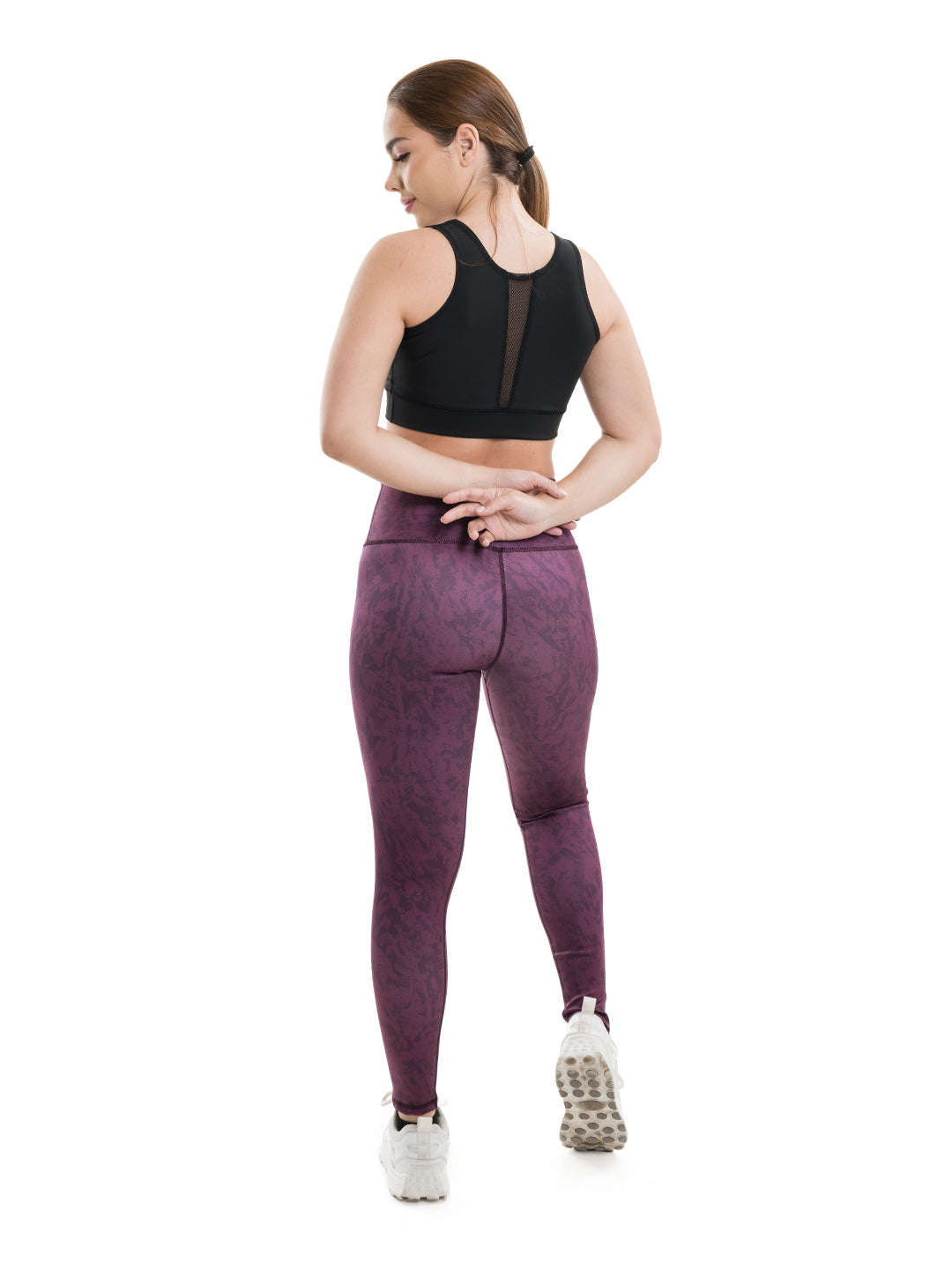 Legging deportivo sublimado vinotinto - vista posterior silueta definida TENFIT