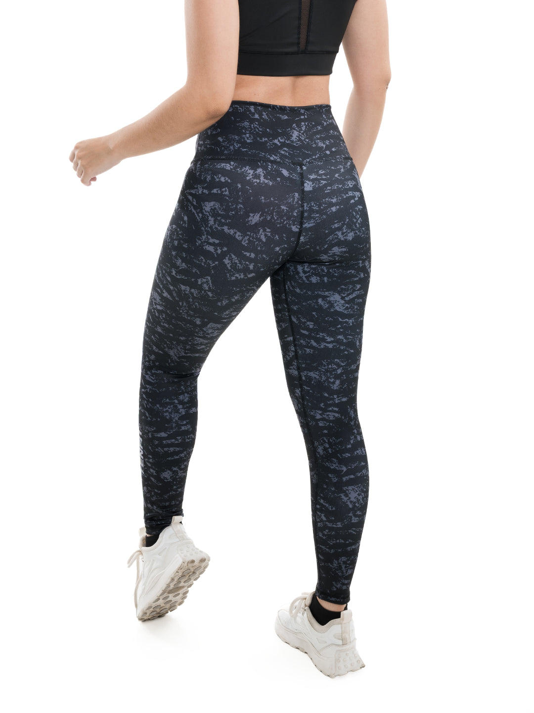 Licra deportiva negra mujer para yoga y running - TENFIT Colombia