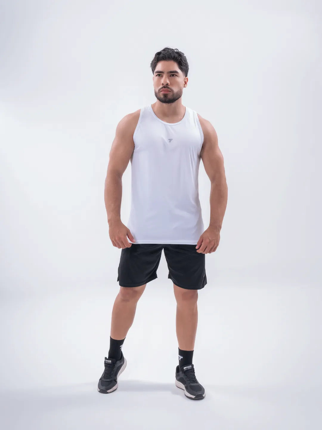 Tank top blanco hombre UV 30 sin transparencias TENFIT
