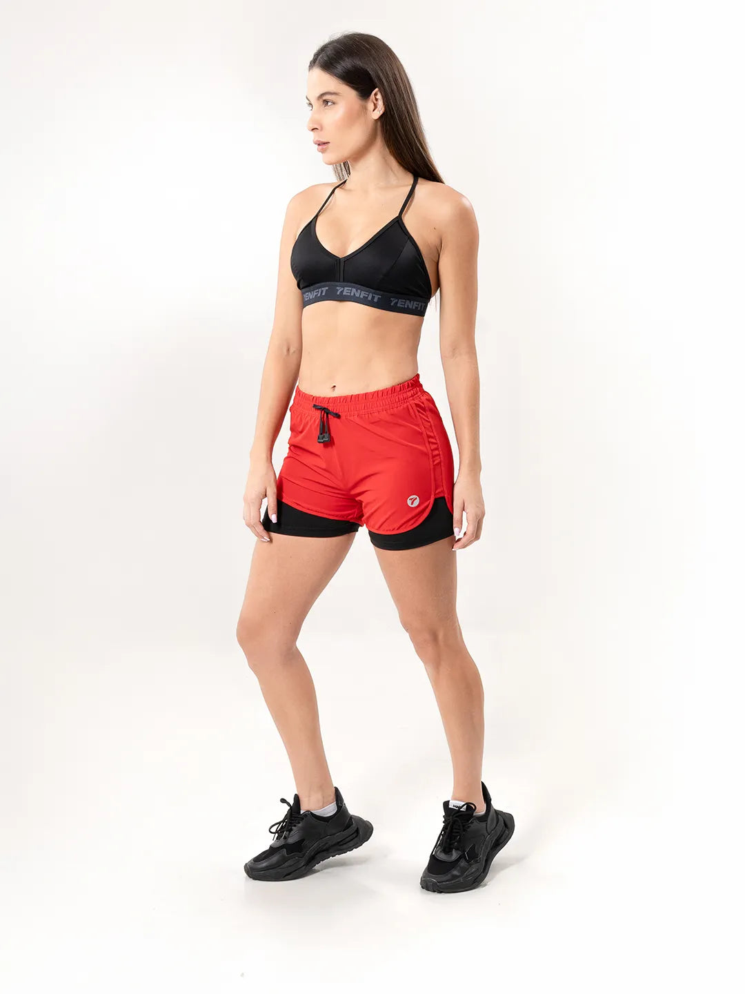 Short antifluido rojo licra interna vista lateral modelo - TENFIT deportivo