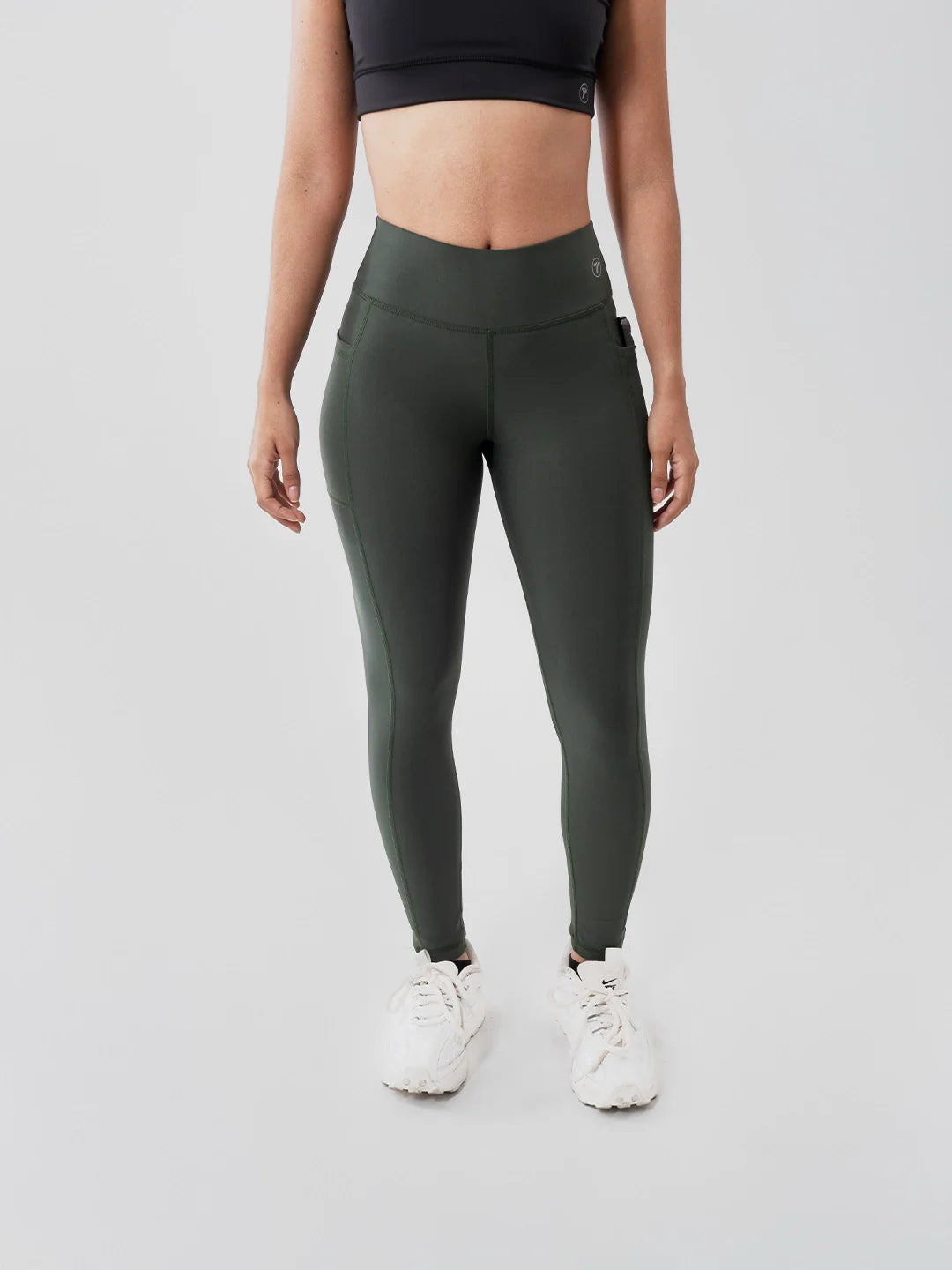 Legging verde militar con bolsillo TENFIT — vista frontal