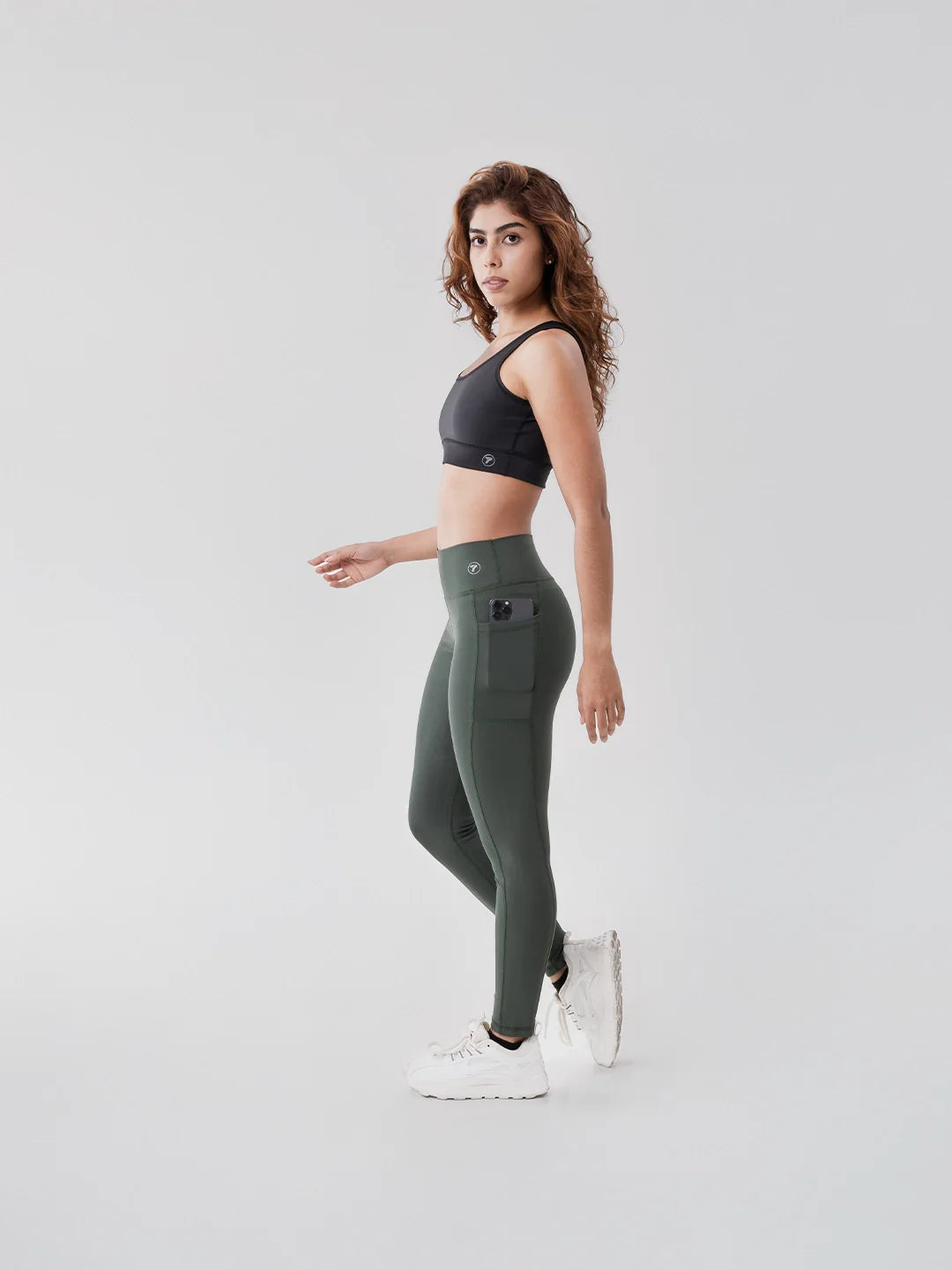 Legging verde militar con bolsillo TENFIT — vista frontal