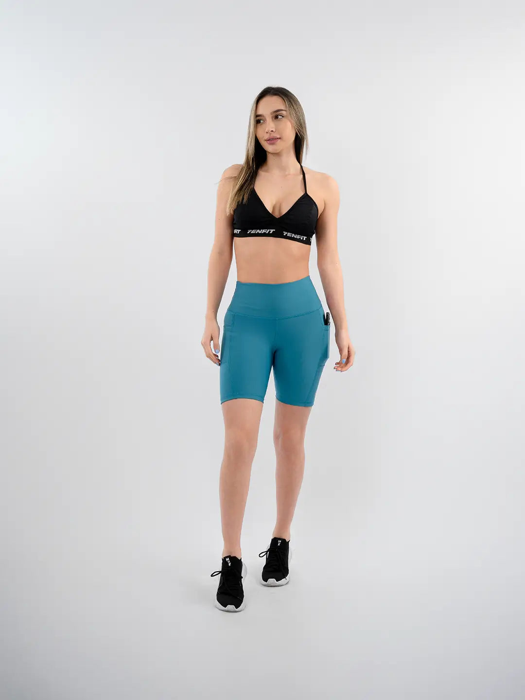 Short deportivo mujer media pierna azul petróleo — TENFIT