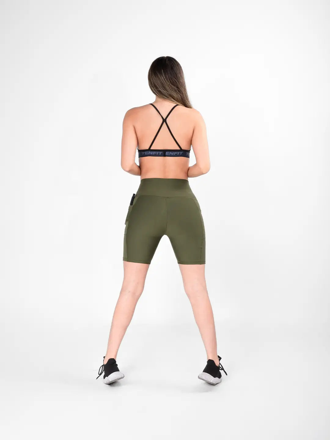 Short media pierna tejido elástico mujer verde militar entrenamiento — TENFIT