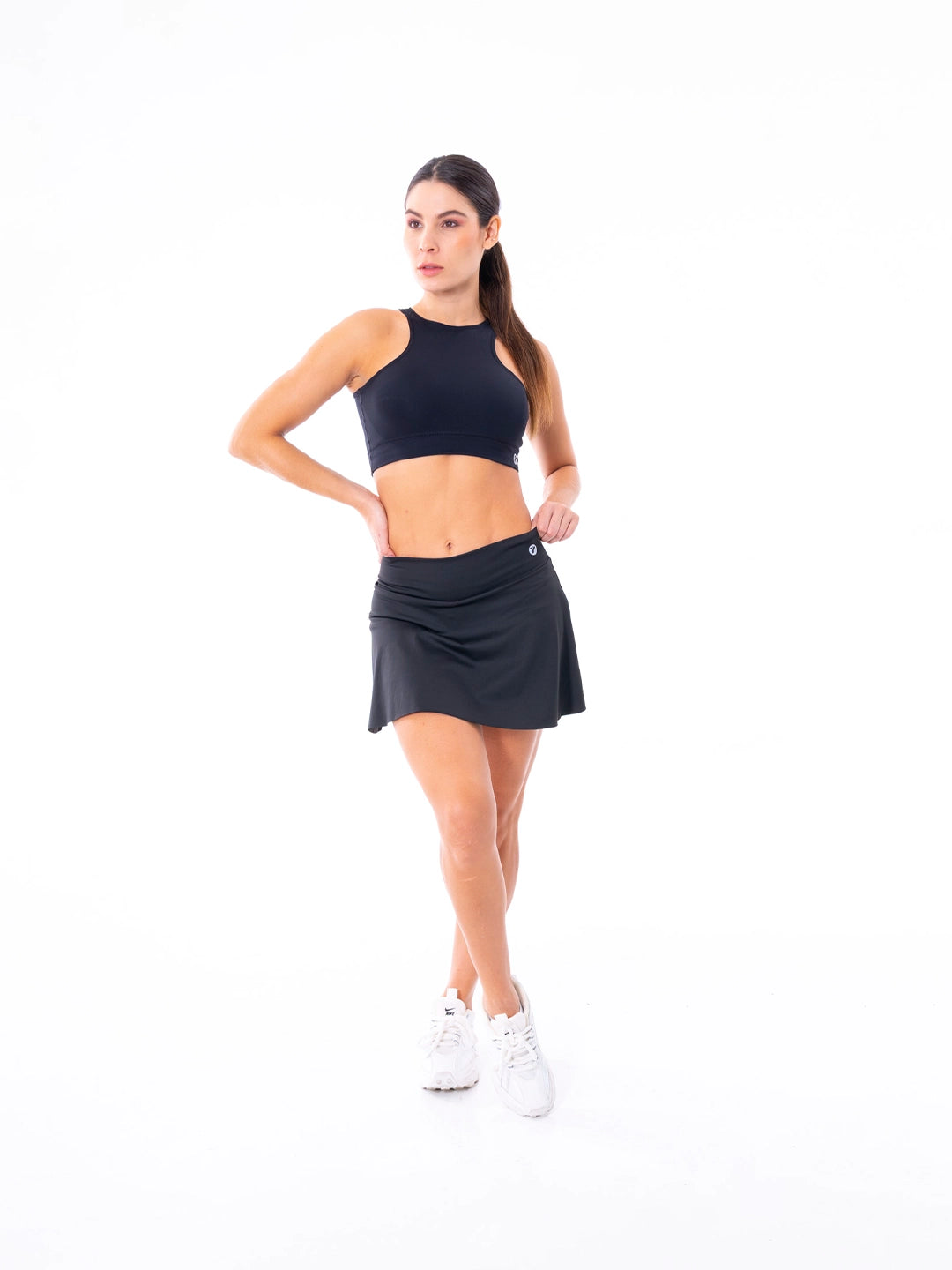 Falda short deportiva negra con biker integrado — TENFIT