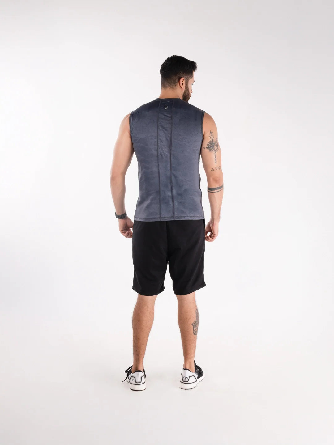 Camisilla transpirable hombre gris oscuro secado rápido TENFIT espalda