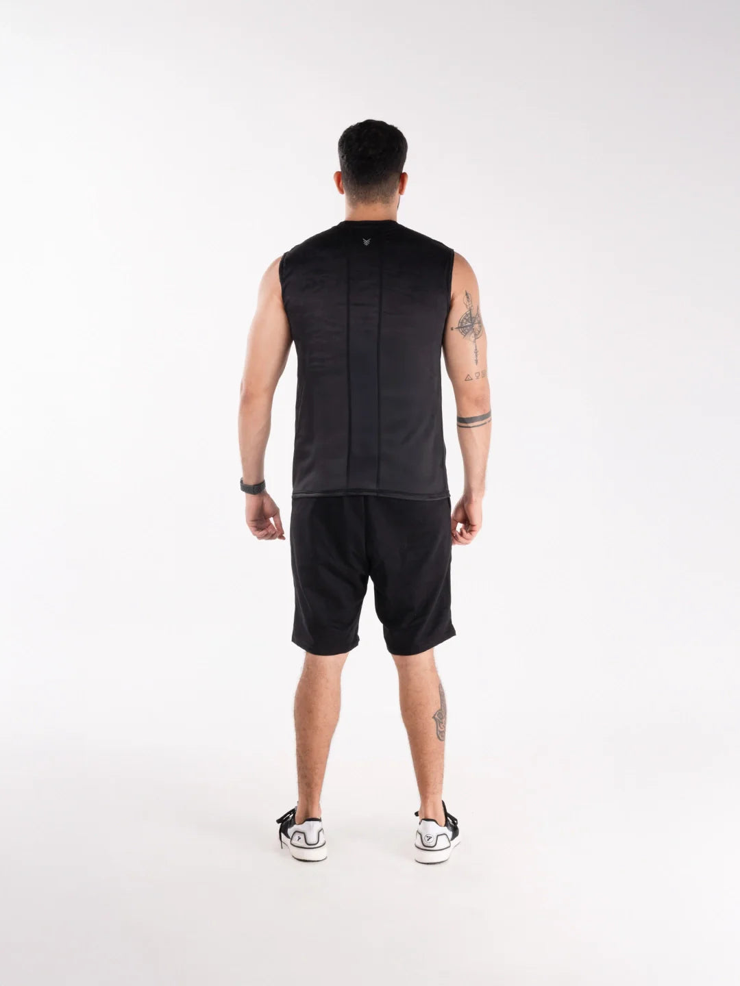 Camisilla transpirable hombre negra secado rápido TENFIT espalda