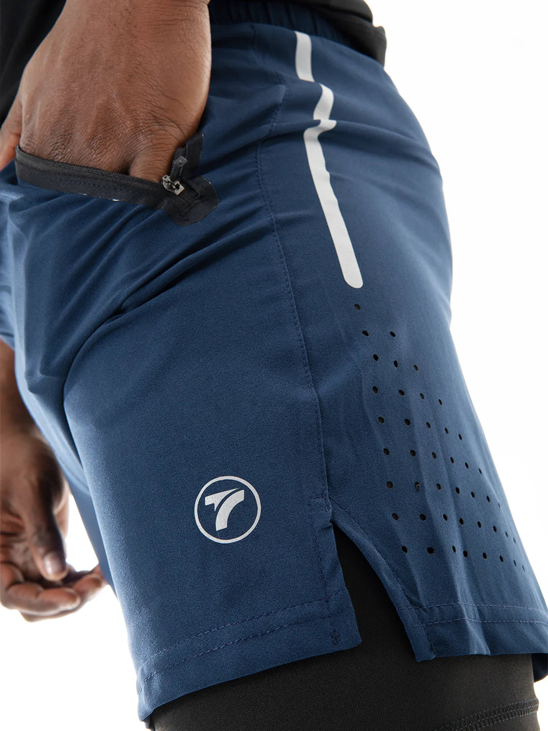 Pantaloneta Track Azul Turquí detalle corte hombre – TENFIT