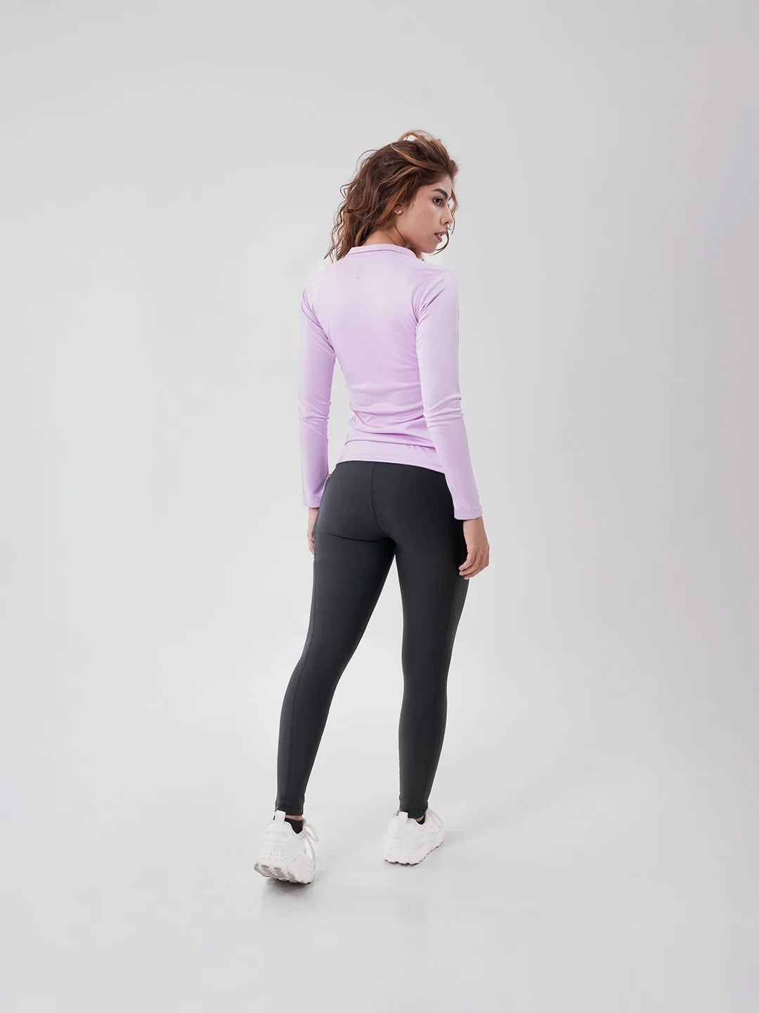 Buzo rolling pro lila oscuro mujer - Vista Posterior TENFIT