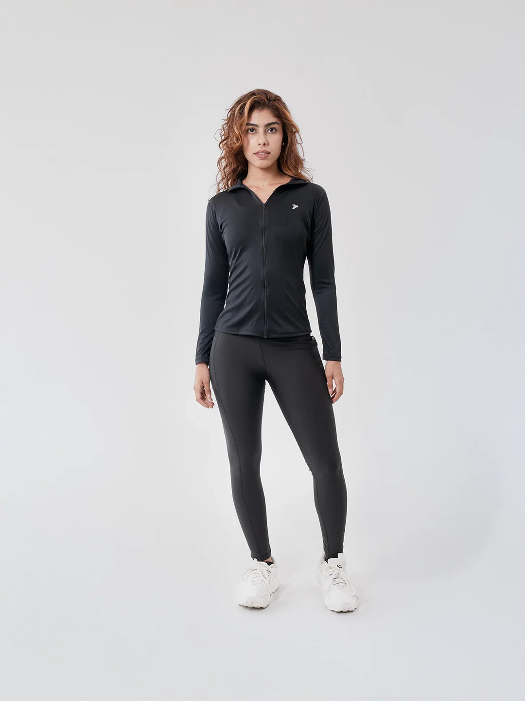 Buzo deportivo manga larga negro running mujer TENFIT