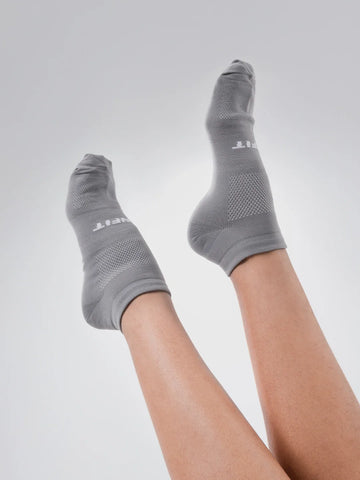 Medias tobilleras deportivas gris claro mujer TENFIT — sujeción firme para gym y entrenamiento