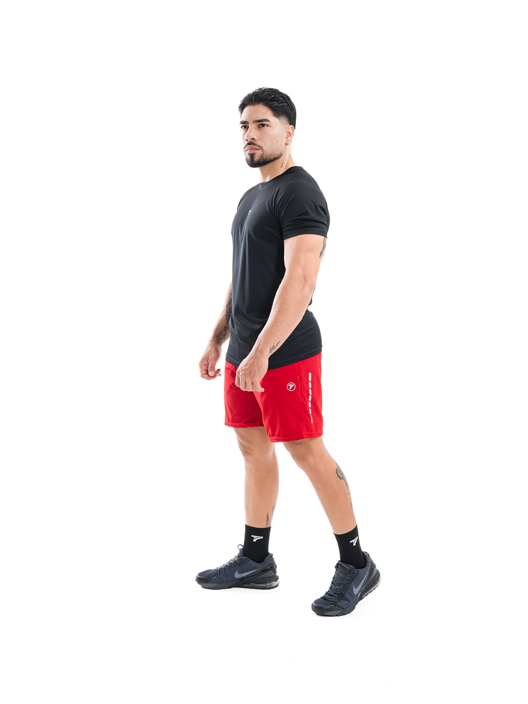 Pantaloneta NitroFit rojo lado hombre TENFIT