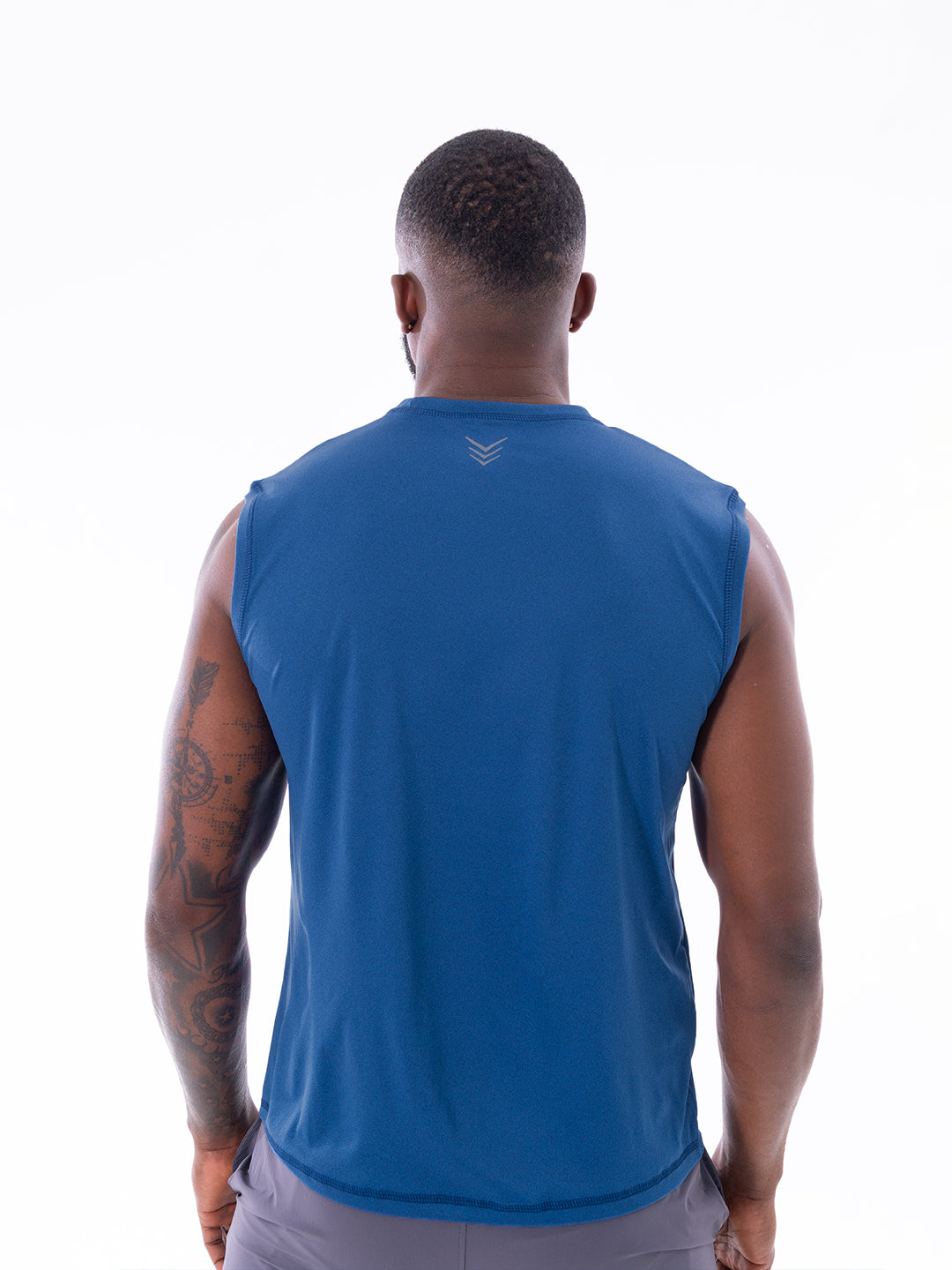 Camiseta deportiva espalda azul jaspe hombre — TENFIT Colombia