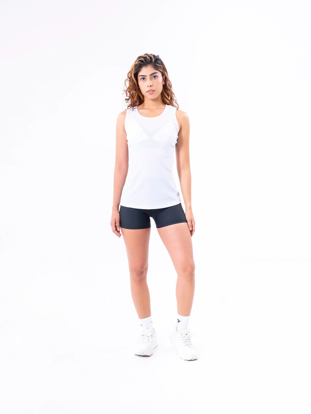 Esqueleto deportivo blanco mujer frente Colombia TENFIT Athletika