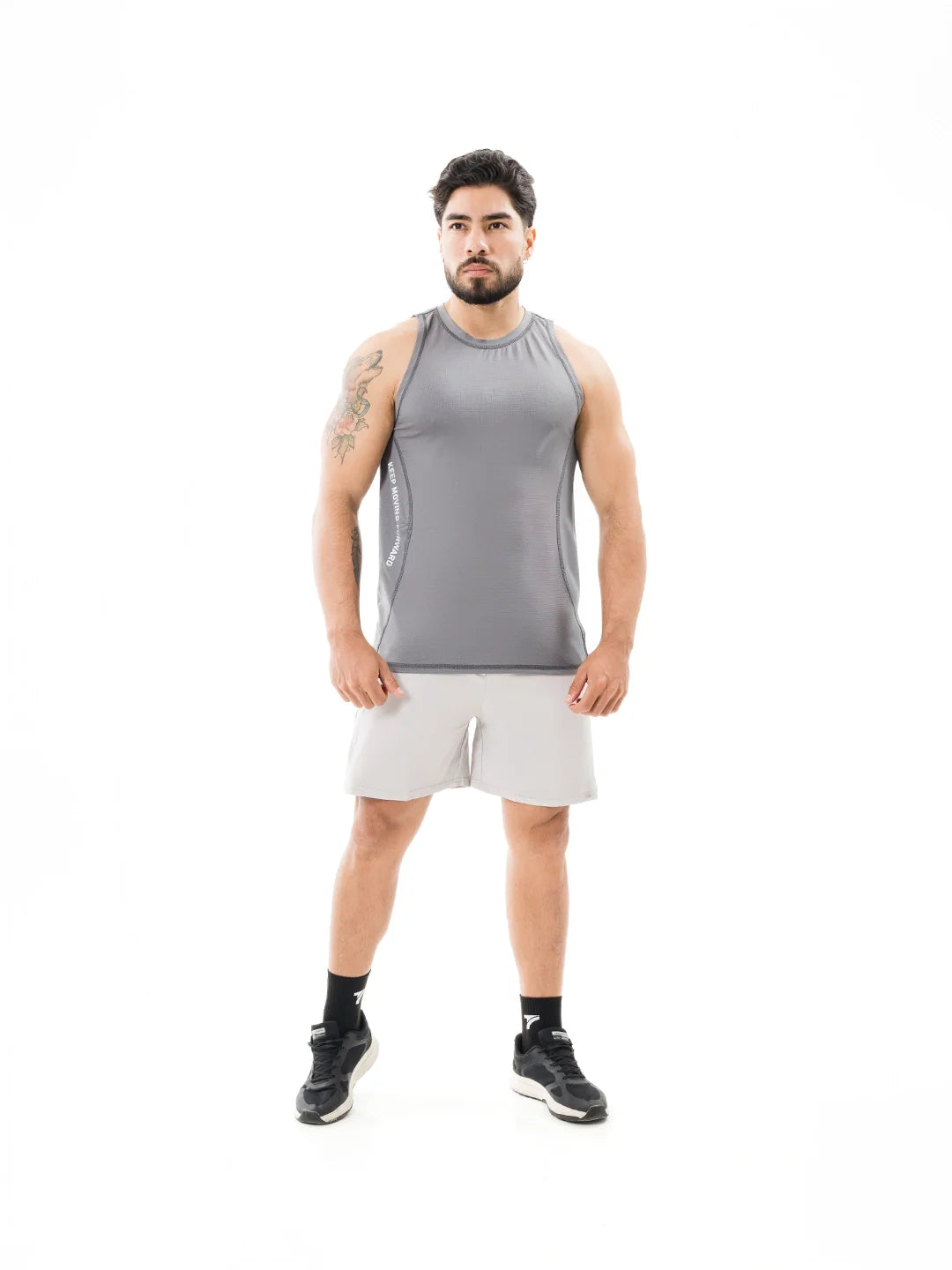 Camisilla Running Gris Oscuro hombre frente - TENFIT Colombia