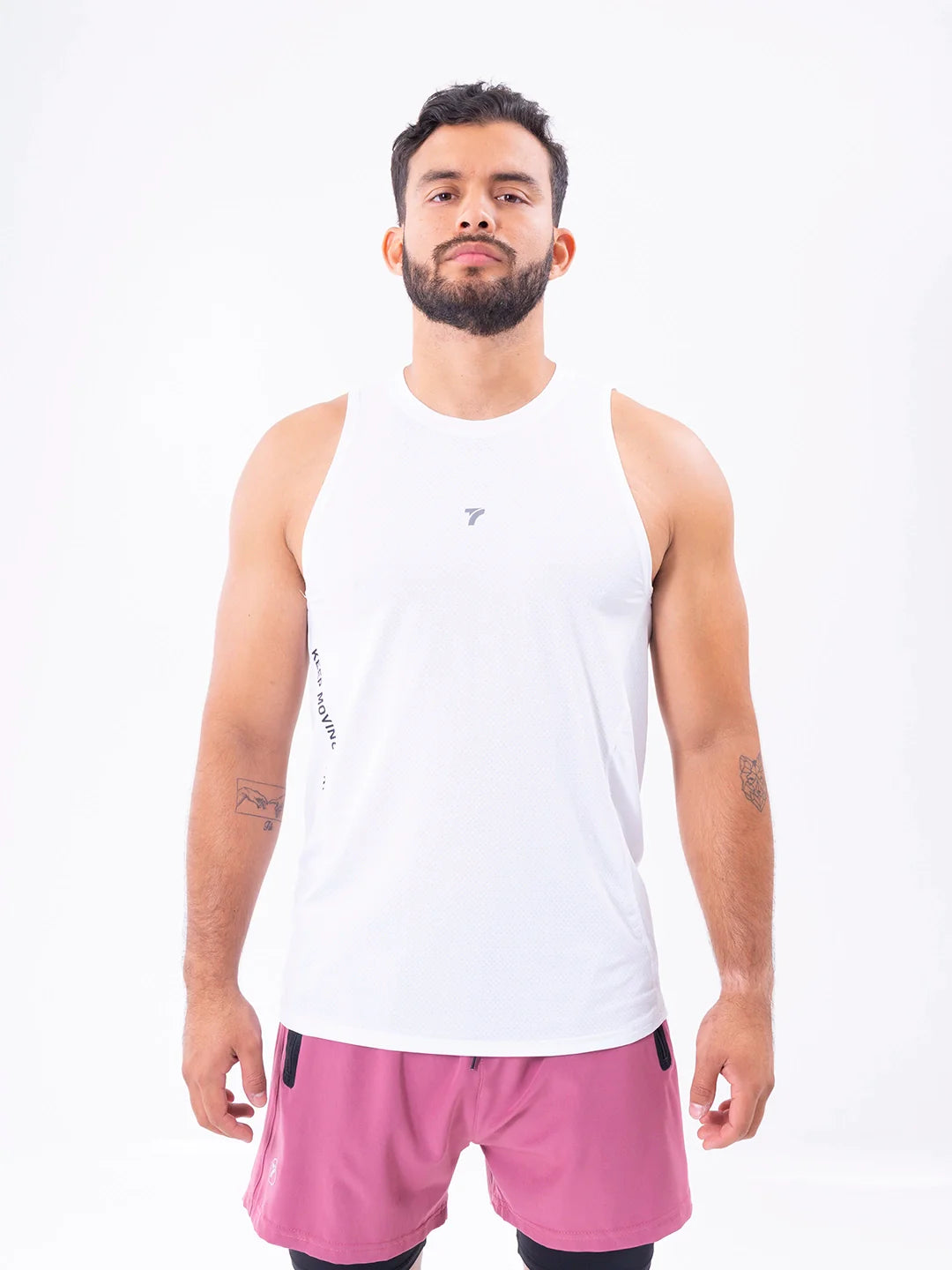 Camisilla Running Blanco hombre vista lateral frente - TENFIT Colombia