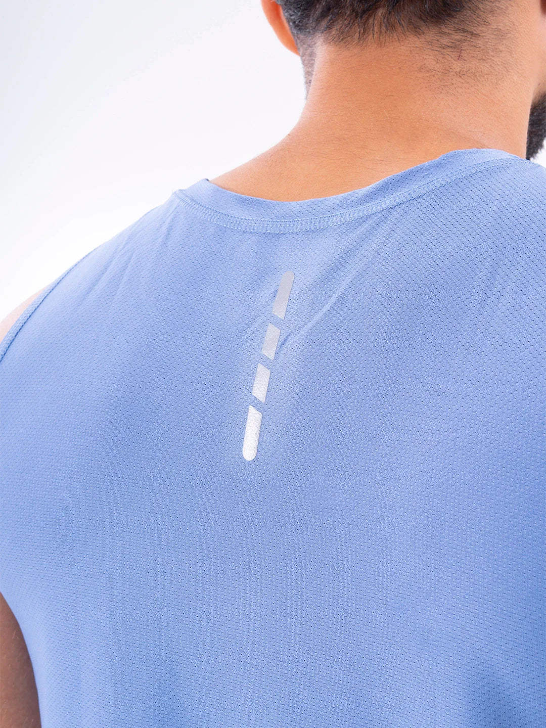 Detalle tejido técnico camisilla hortensia transpirable - TENFIT