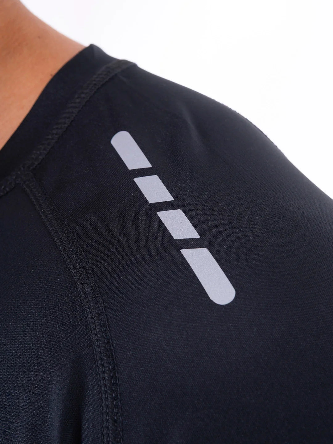 Buzo negro regular fit hombre gym entrenamiento TENFIT Colombia