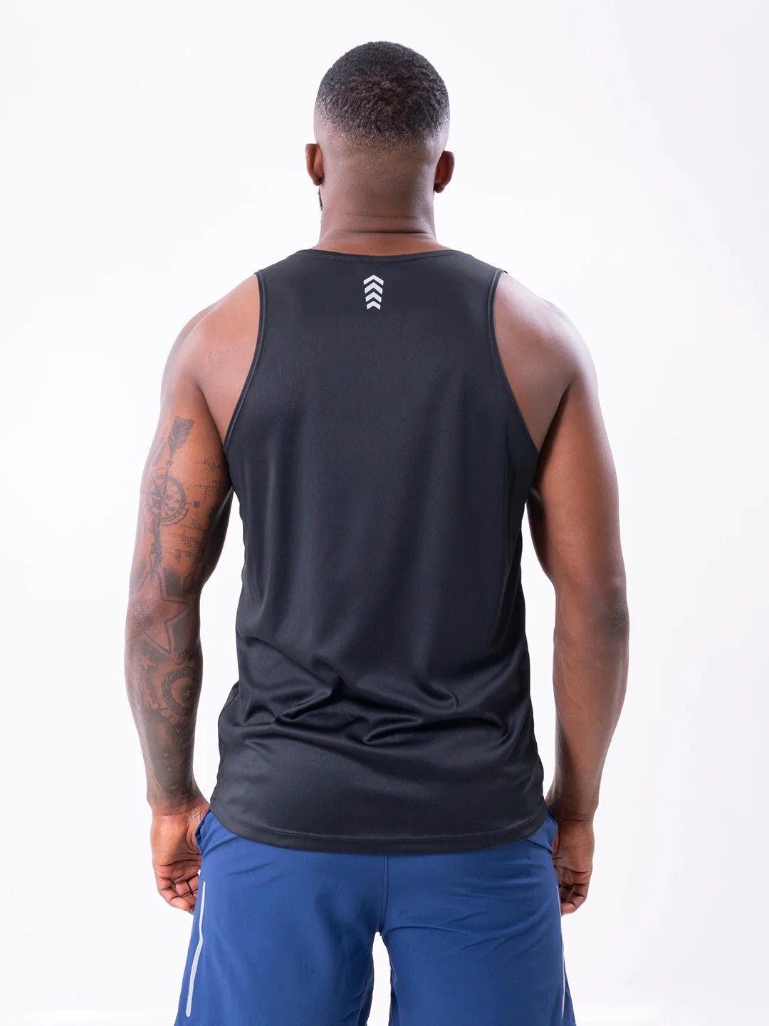 Camisilla Velocity negra espalda entrenamiento hombre TENFIT