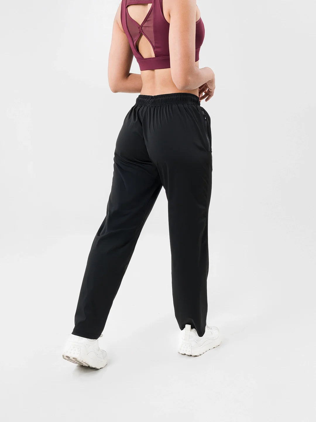 Sudadera negra mujer gym vista trasera - TENFIT