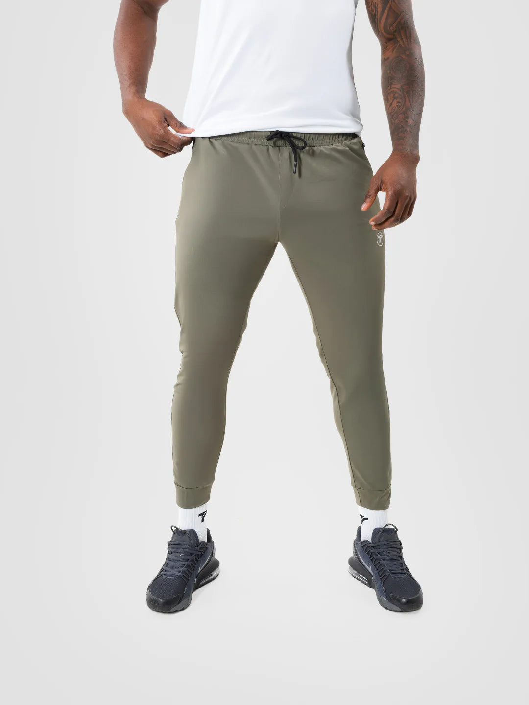 Sudadera Racer Verde Militar Hombre Vista Frontal — TENFIT Colombia