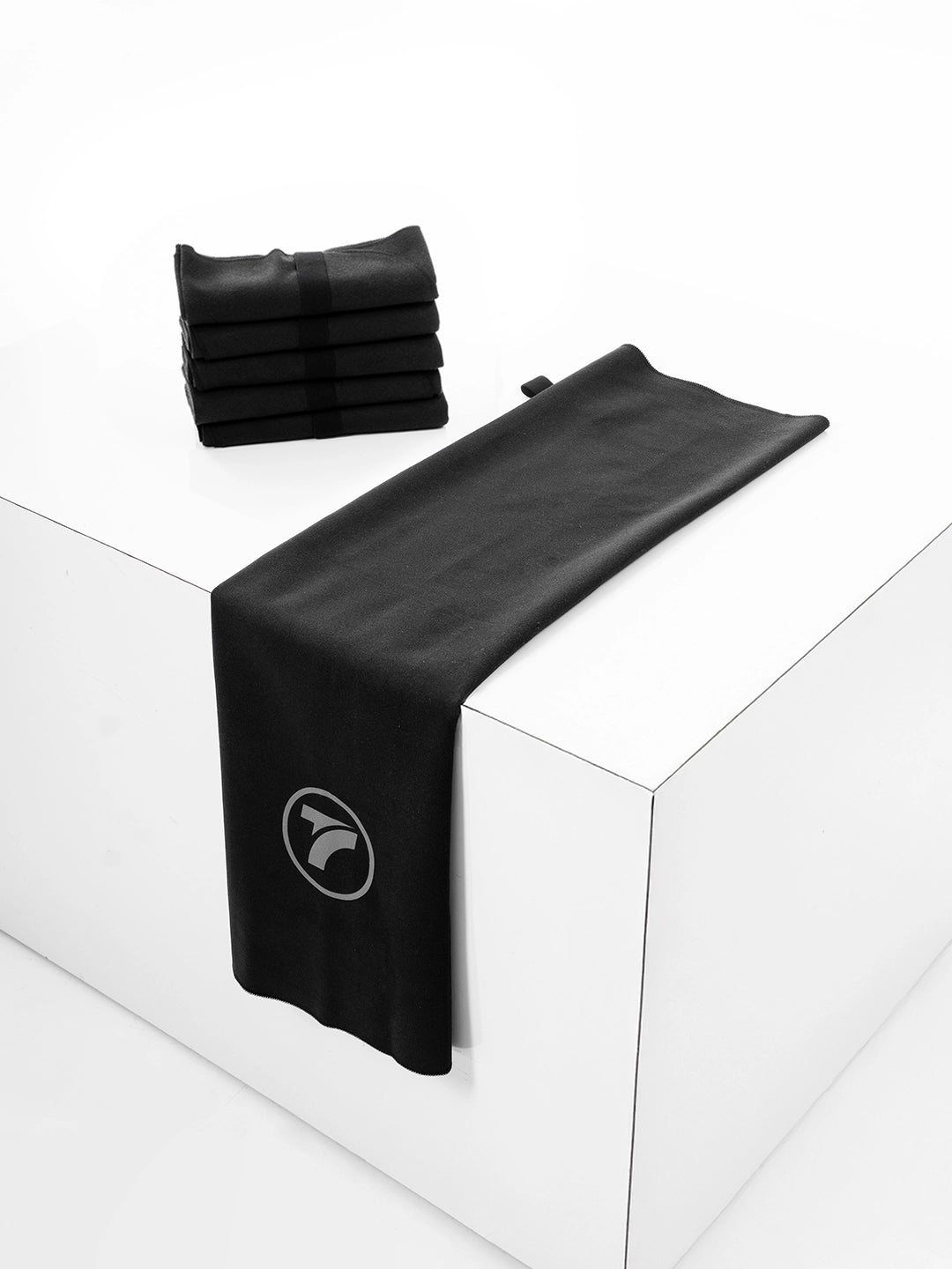 Toalla microfibra negra gym secado rápido TENFIT Colombia