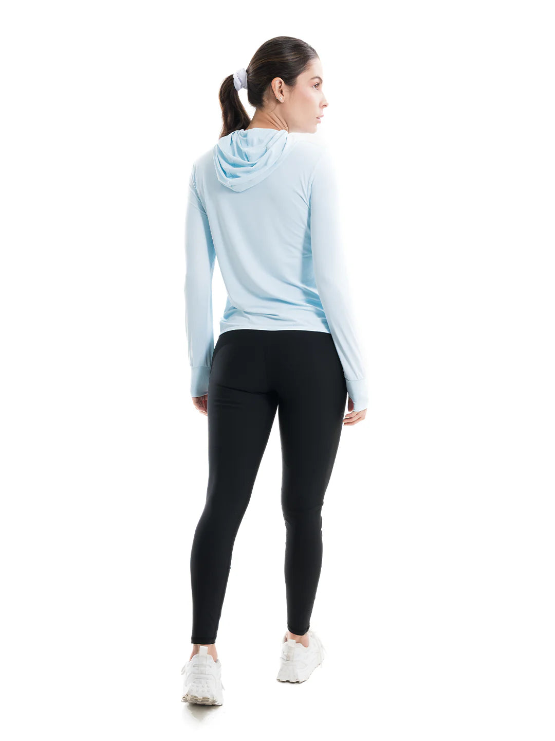Chaqueta activewear azul cielo mujer vista posterior TENFIT Colombia