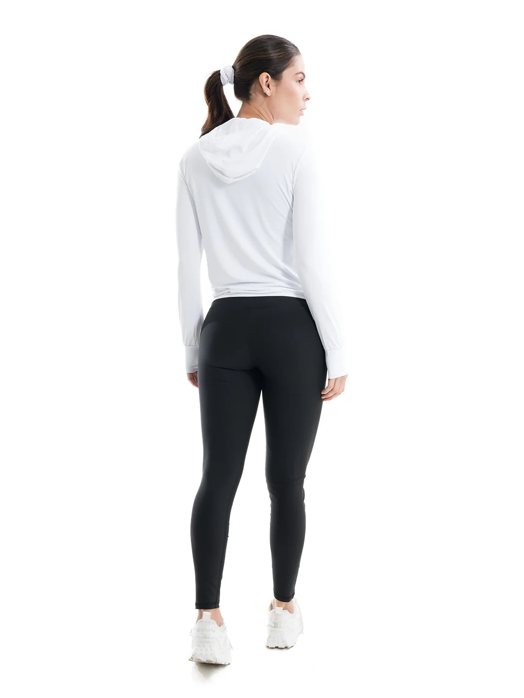 Chaqueta activewear blanca mujer vista posterior TENFIT