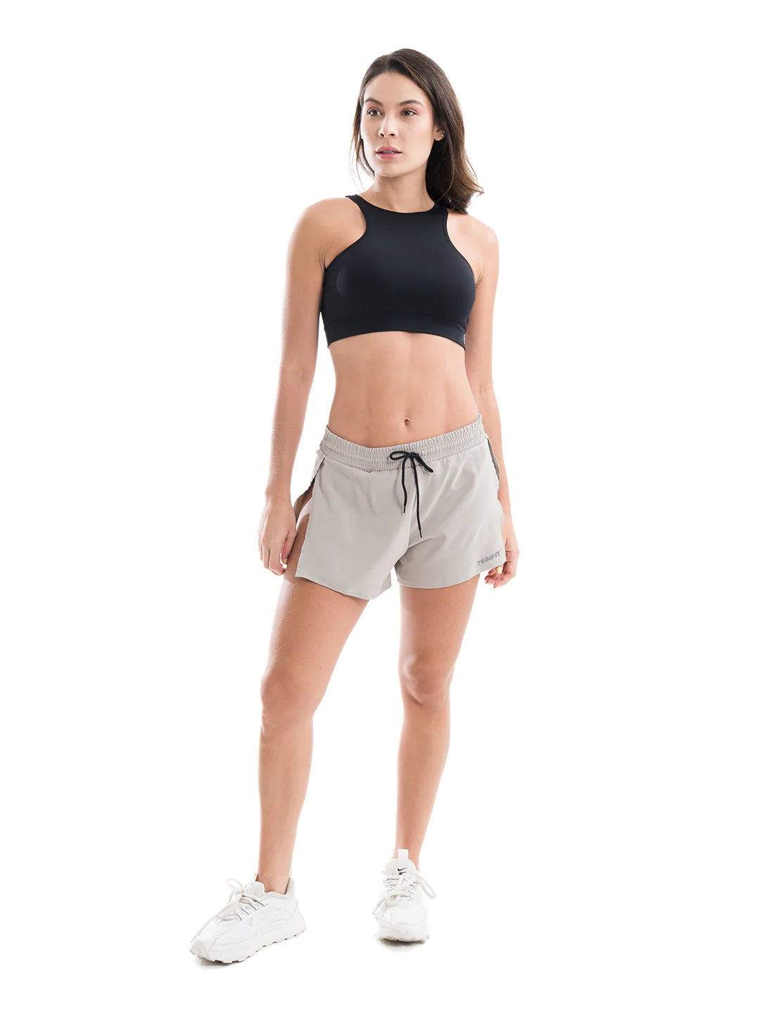 Short almendra gym mujer TENFIT - tejido elástico transpirable