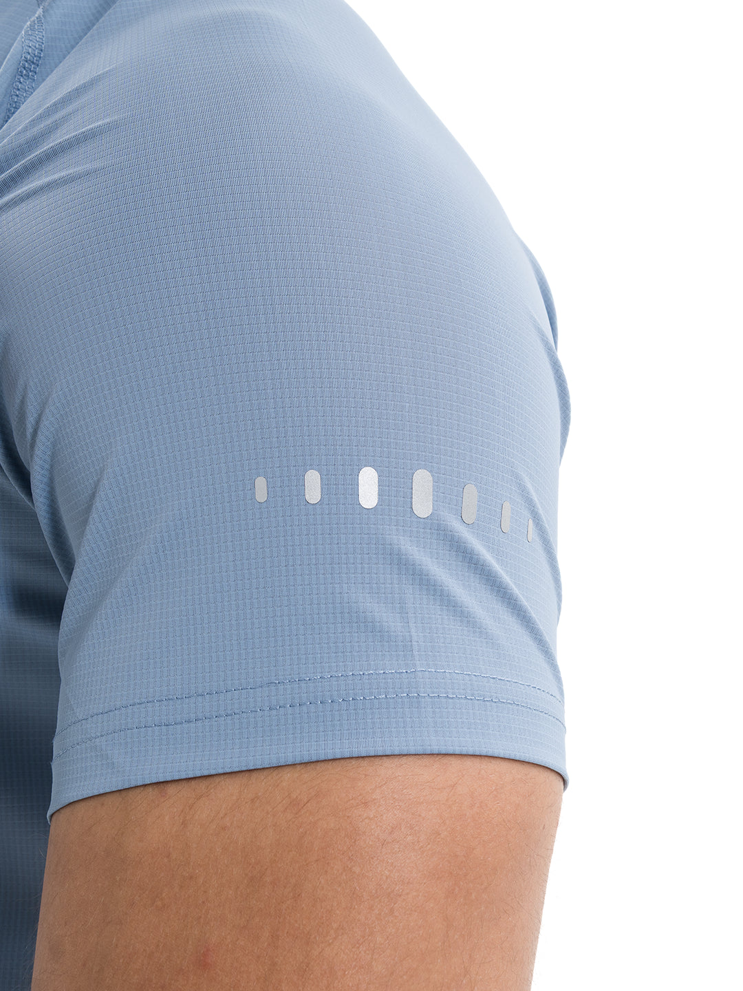 Detalle tela Drycore camiseta hortensia hombre TENFIT