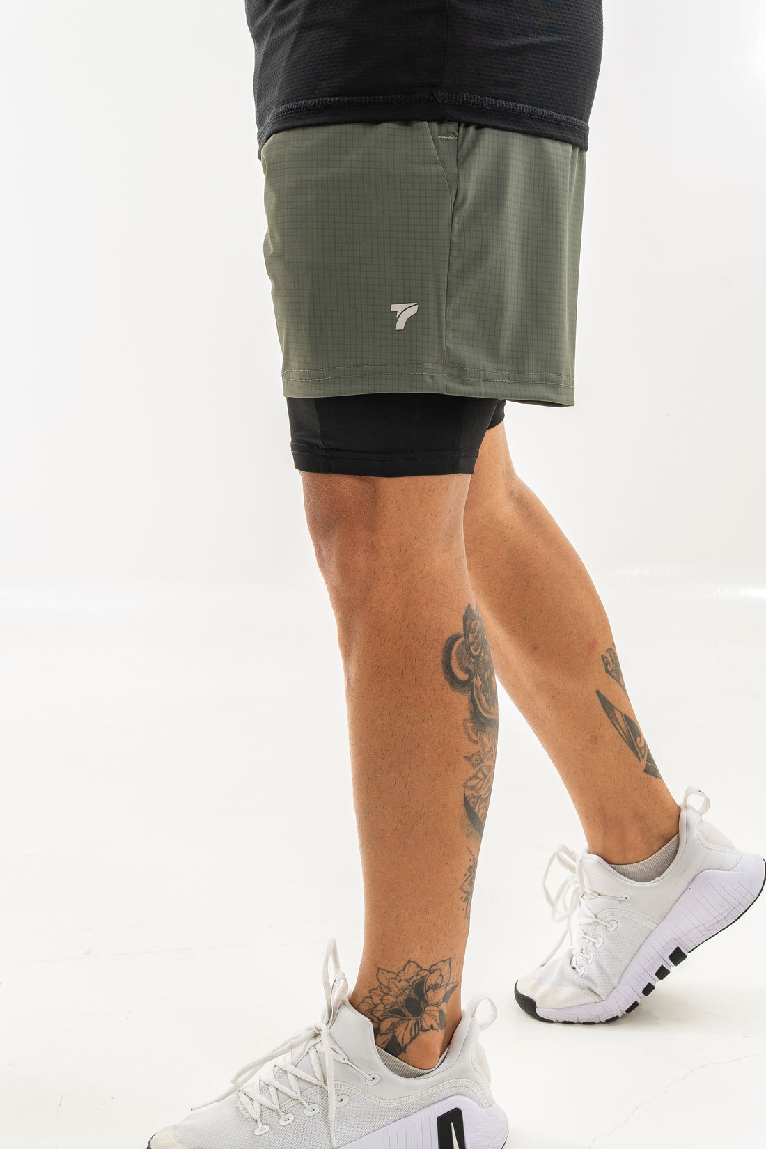 Pantaloneta Deportiva Hombre con Licra Interna Runback- Verde Militar