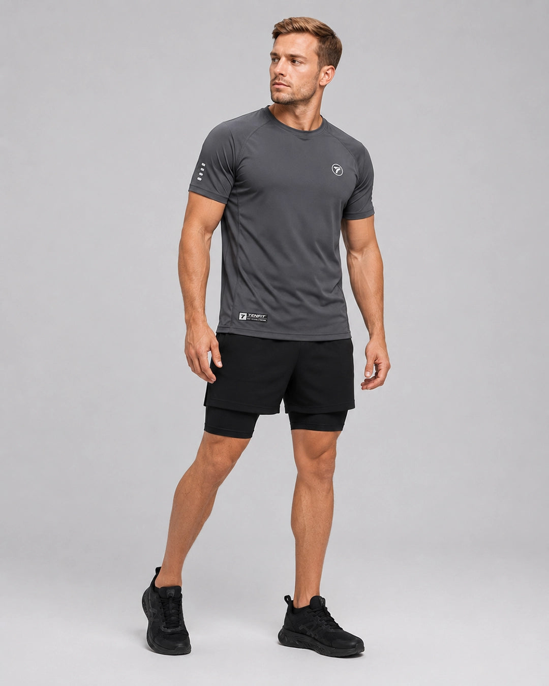 Camiseta Deportiva Titan Core Para Hombre- Gris Oscuro