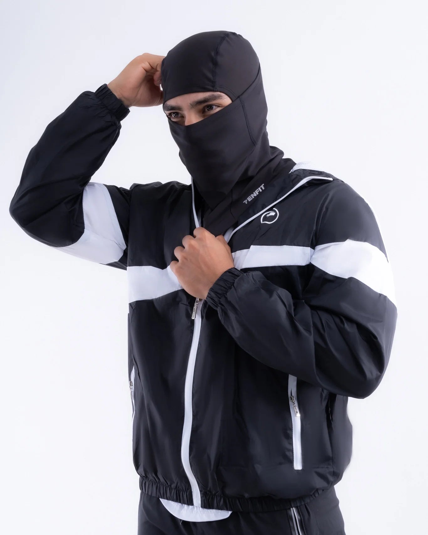 Balaclava deportiva negra TENFIT — tela elástica liviana para entrenamiento al aire libre